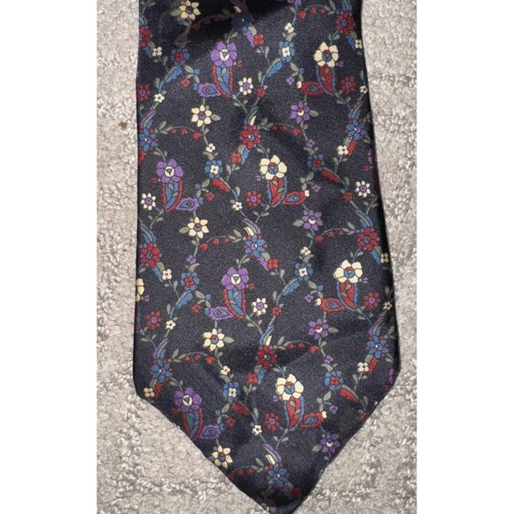 Oleg Cassini Other - Vtg Oleg Cassini Silk Mens Necktie Art Deco Black White Red Floral‎ Classic USA